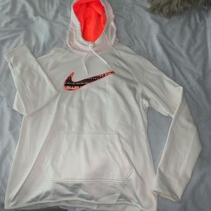 Nike women’s hoodie